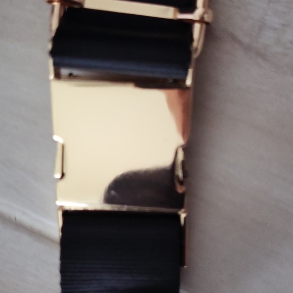 Badgley Mischka Fanny Pack Black Belt Bag with Gold Accents - Picture 7 of 7